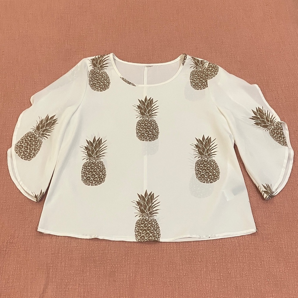 Pineapple Print small wm’s Blouse